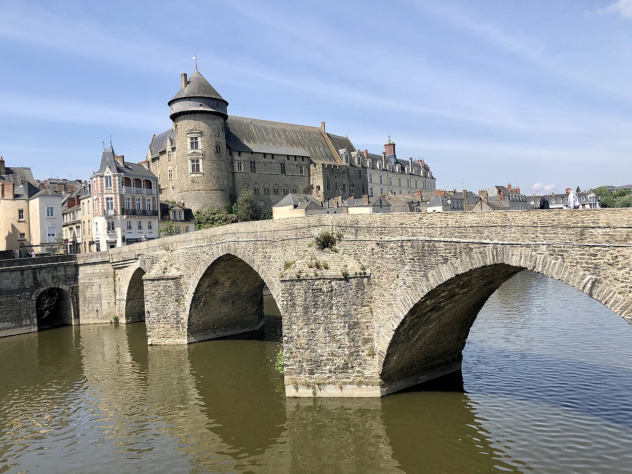 Vieux-Château et Pont-Vieux de Laval